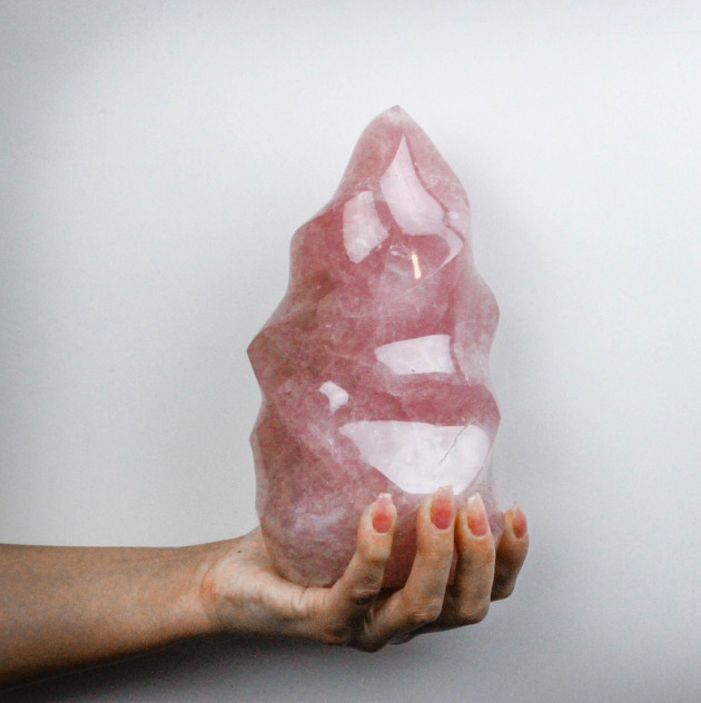 crystals healing hands